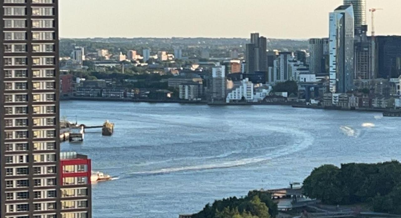 Ac Luxe Penthouse With Free Parking Leilighet London Eksteriør bilde