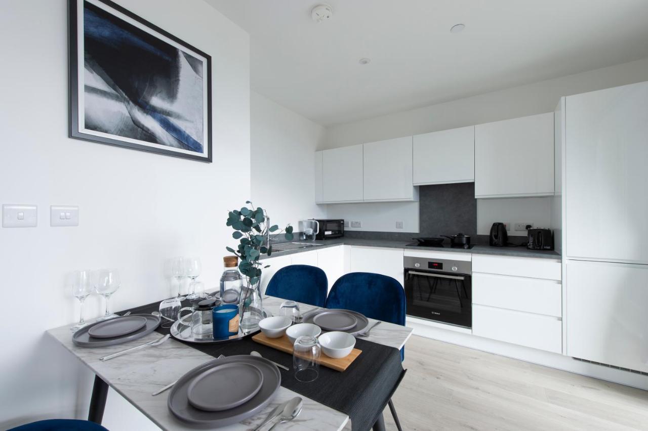 Ac Luxe Penthouse With Free Parking Leilighet London Eksteriør bilde