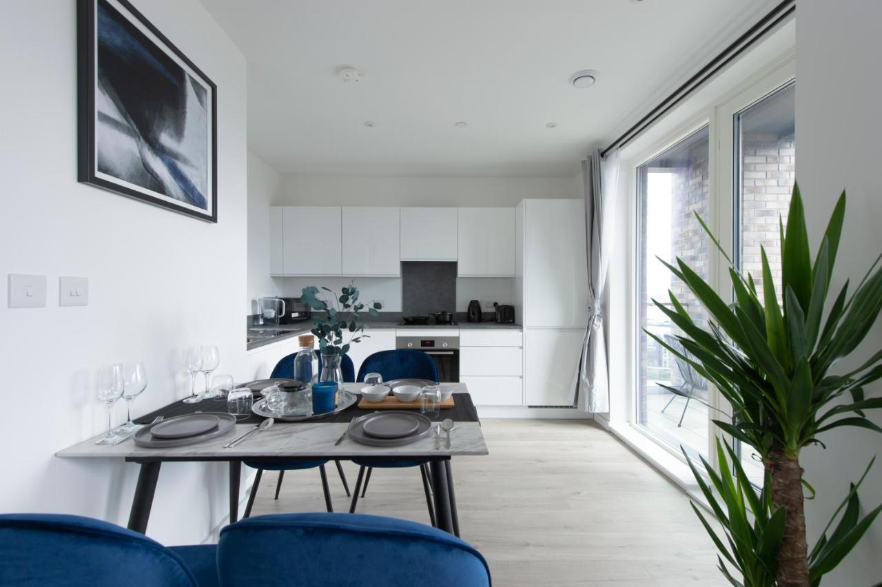 Ac Luxe Penthouse With Free Parking Leilighet London Eksteriør bilde