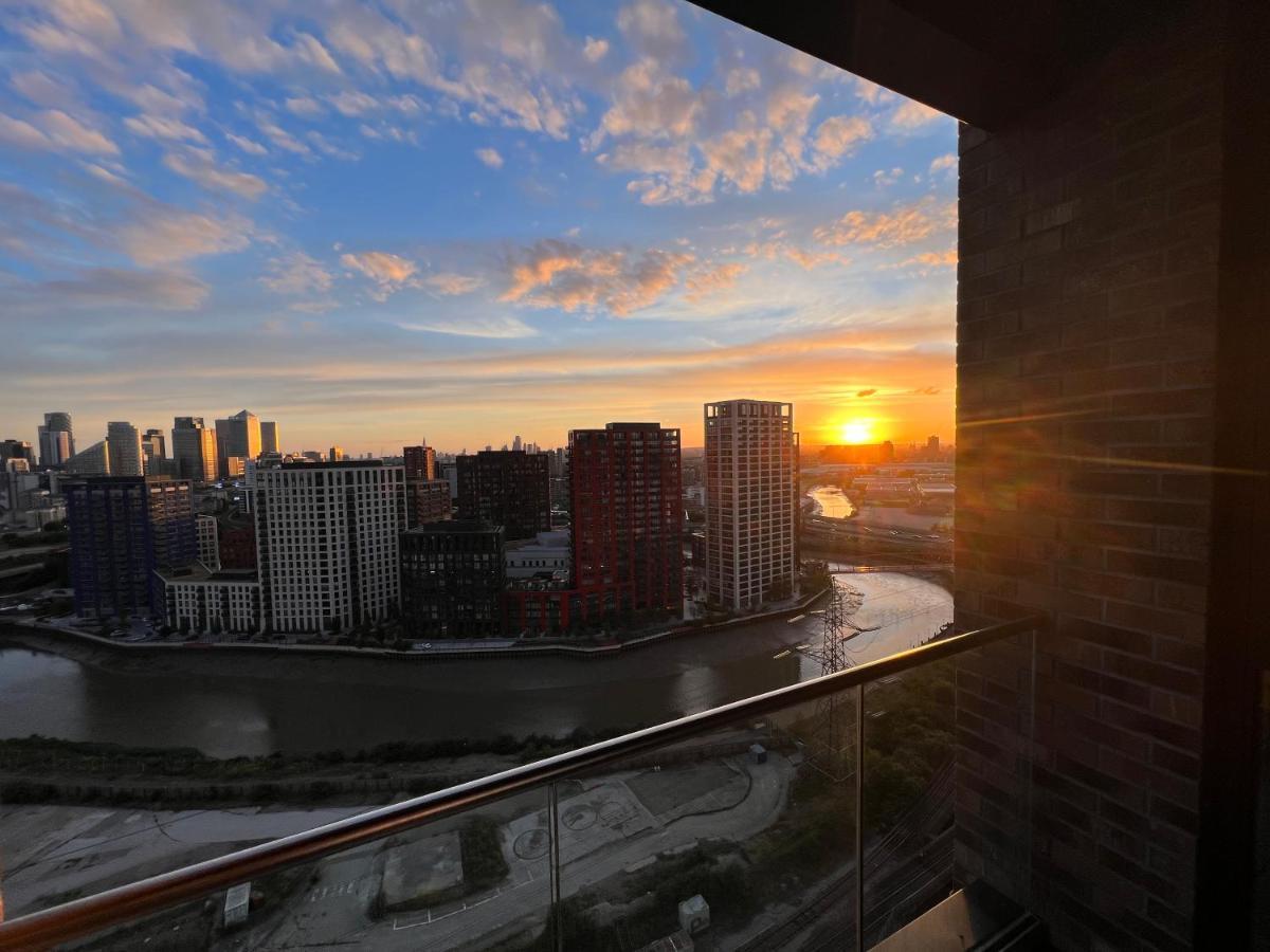 Ac Luxe Penthouse With Free Parking Leilighet London Eksteriør bilde