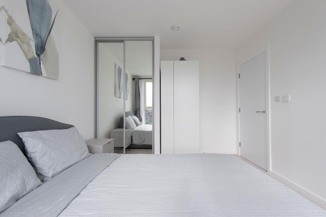 Ac Luxe Penthouse With Free Parking Leilighet London Eksteriør bilde